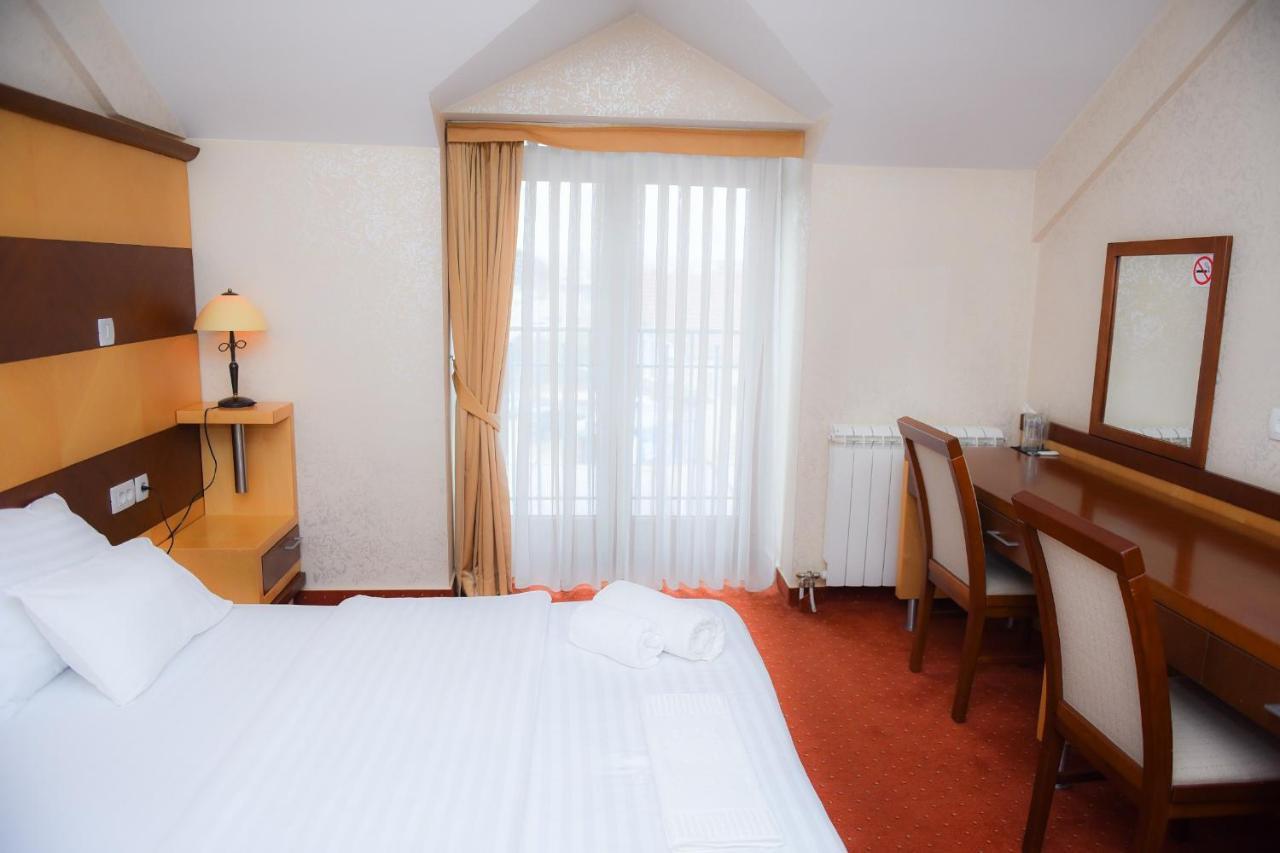 Hotel Marshal Nikšić Dış mekan fotoğraf