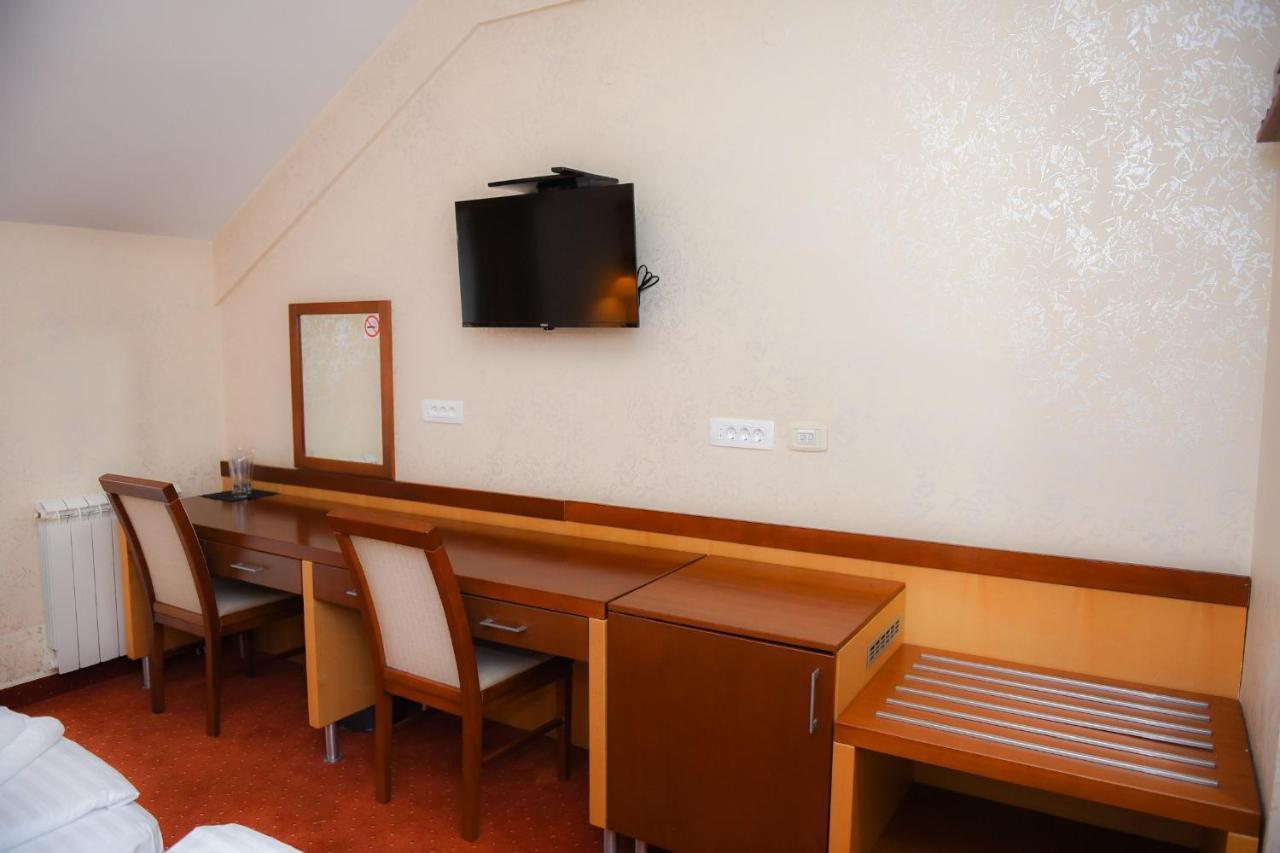Hotel Marshal Nikšić Dış mekan fotoğraf