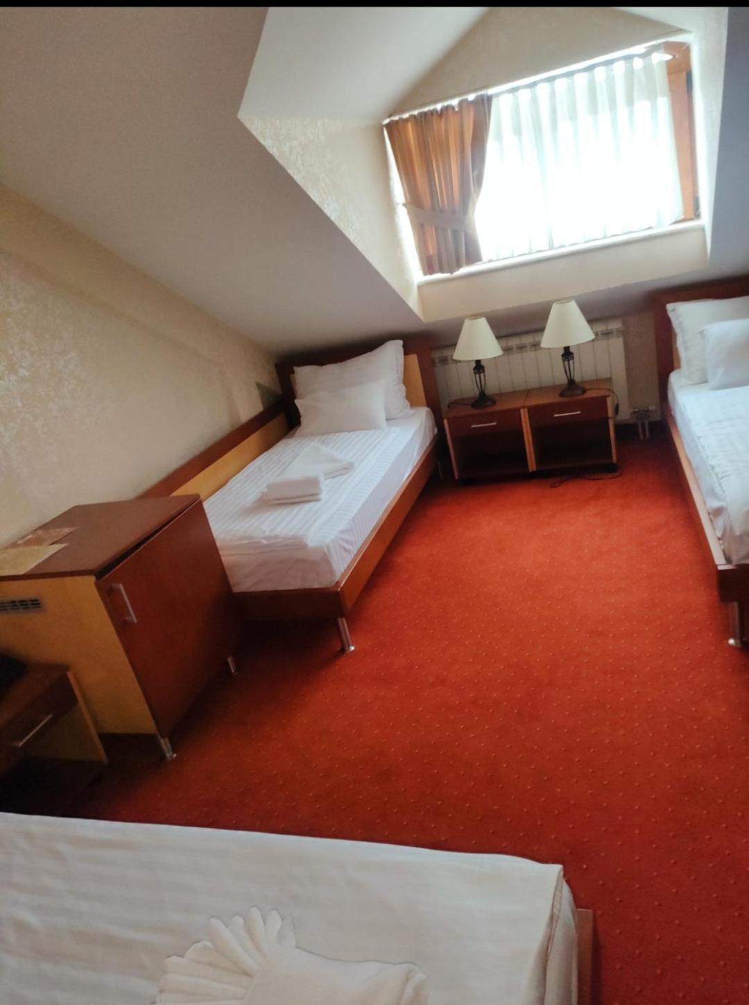 Hotel Marshal Nikšić Dış mekan fotoğraf