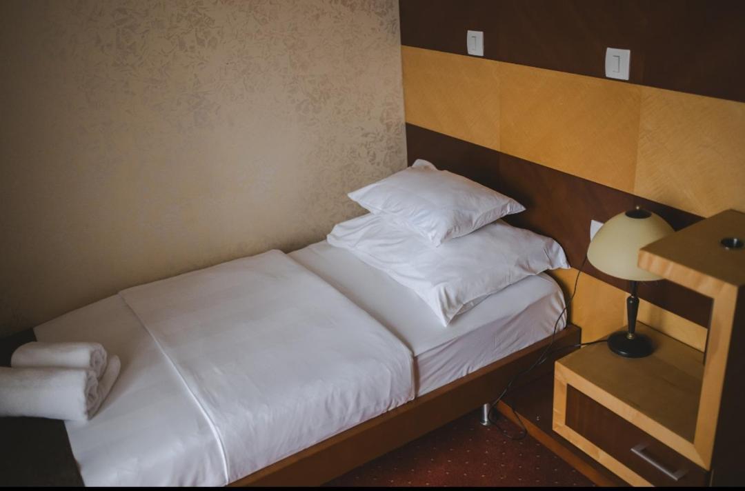 Hotel Marshal Nikšić Dış mekan fotoğraf