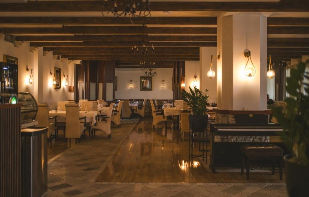 Hotel Marshal Nikšić Dış mekan fotoğraf
