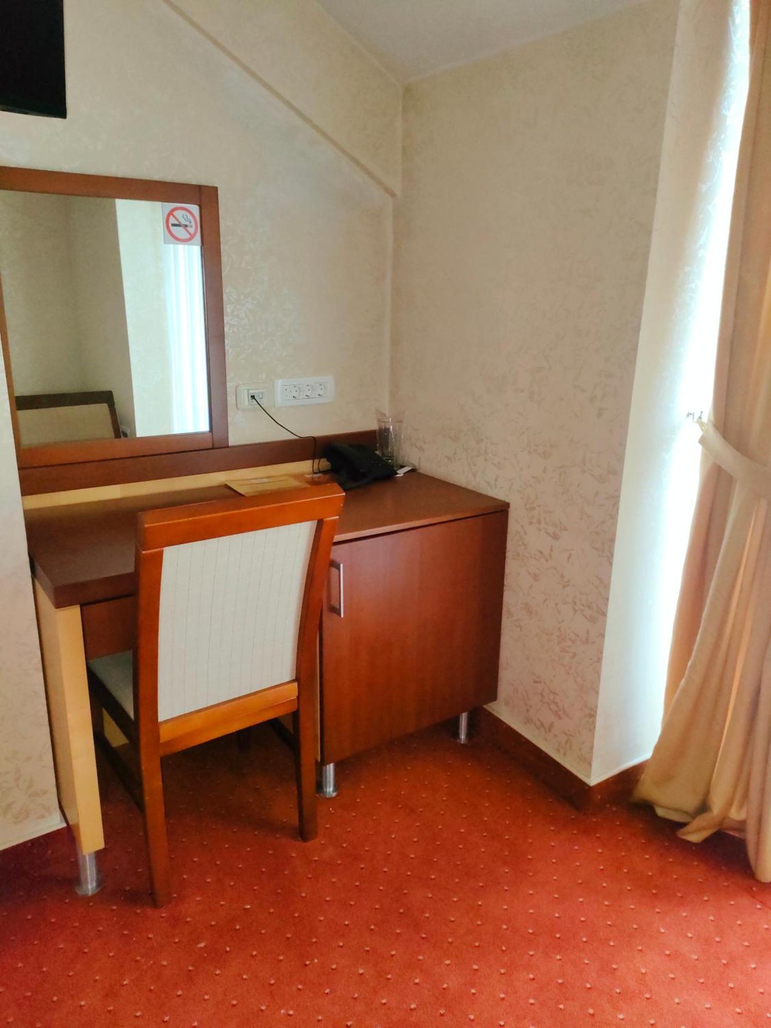 Hotel Marshal Nikšić Dış mekan fotoğraf